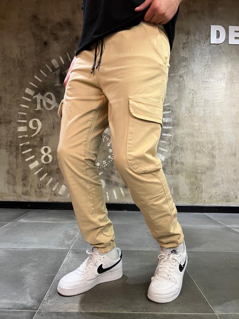 Plain Cargo Pants - Black Side