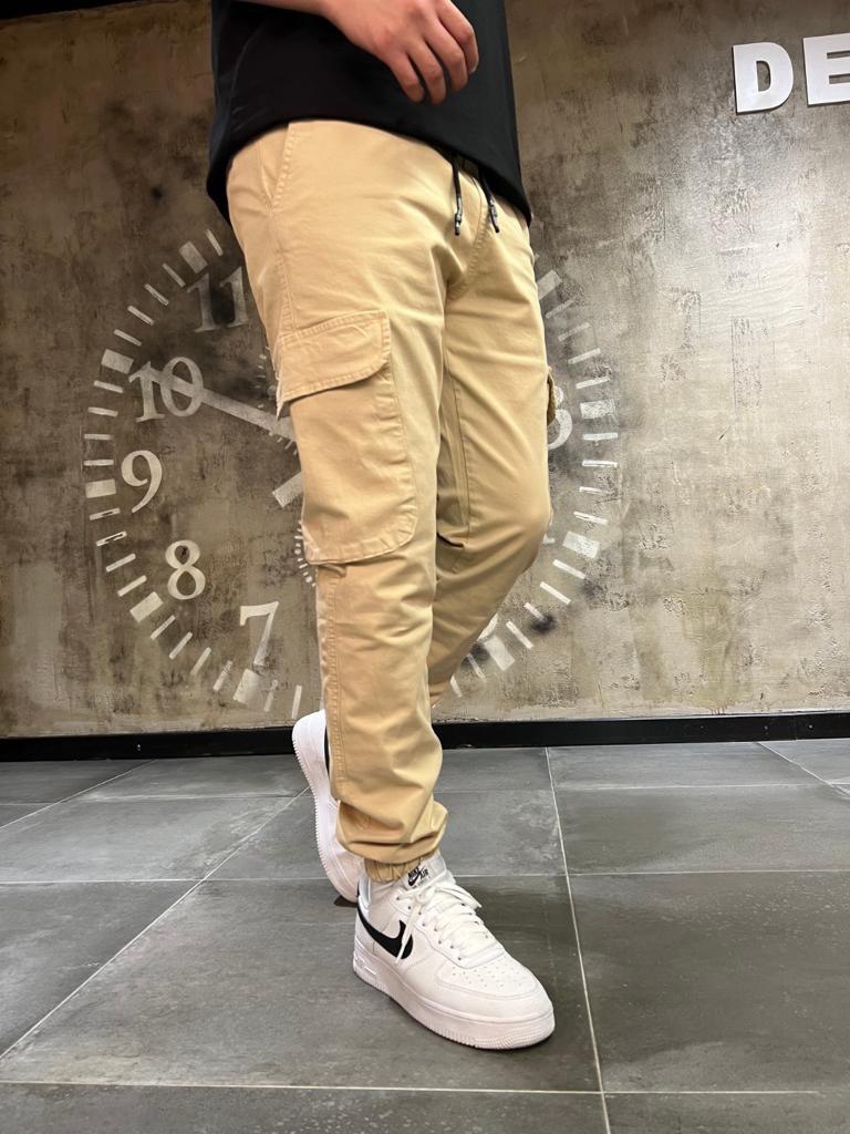 Plain Cargo Pants - Black Side