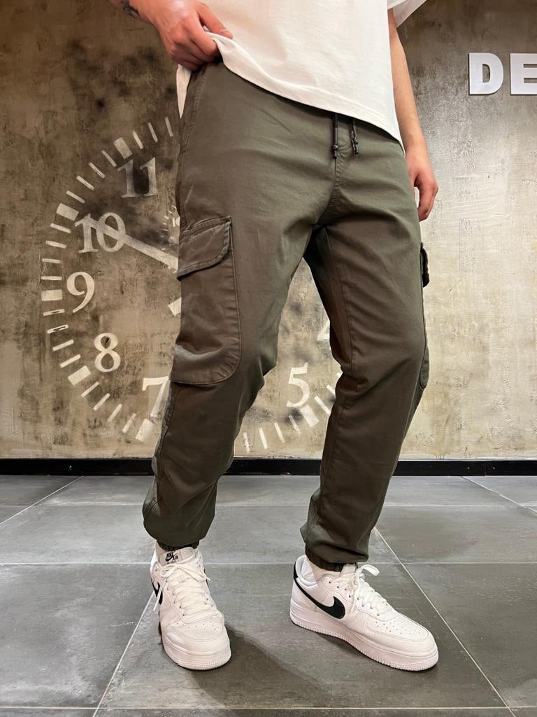 Plain Cargo Pants - Black Side